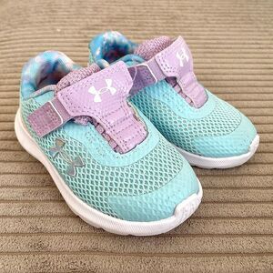 Size 5 / Toddler Baby Girl Under Armour Sneakers